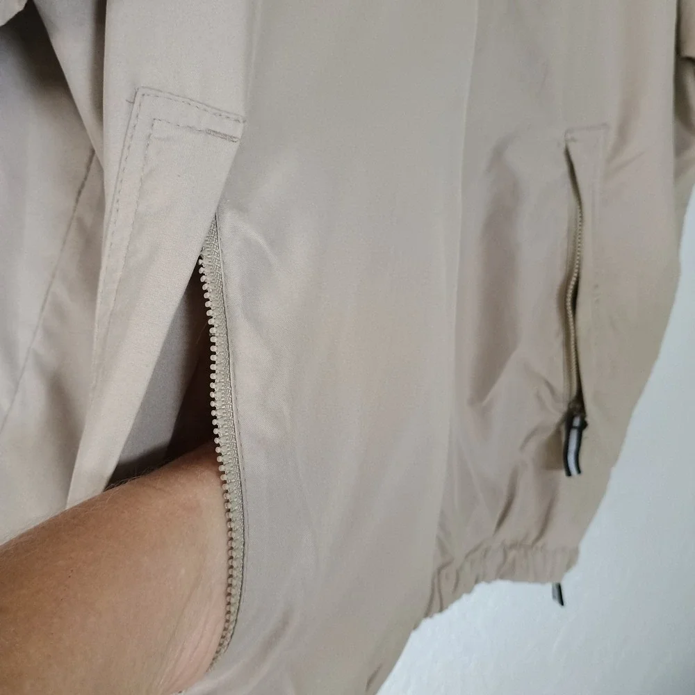 Tres Bien Polyester Tan Collared‎ Pullover 1/4 Zip Golf Jacket Size M Bethel Inn
